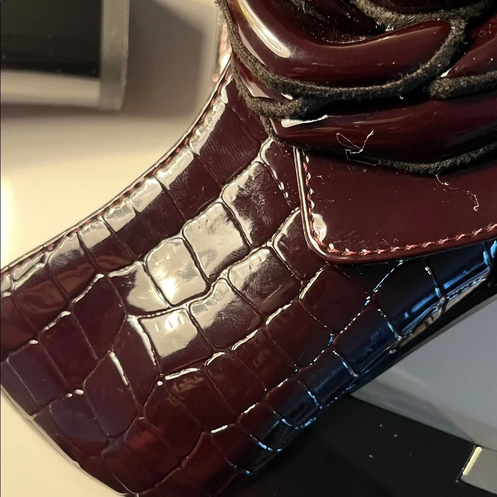 TDD Vogue‎ Elegant Women’s Burgundy Patent Leather Chunky Block Heels. Size 8.5